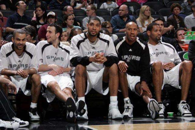 哈登29+6+6打破纪录，快船重回西部前六！詹姆斯绝杀刷新历史