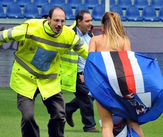 曼联球探部门两轮裁员至80人，调整人才发掘策略